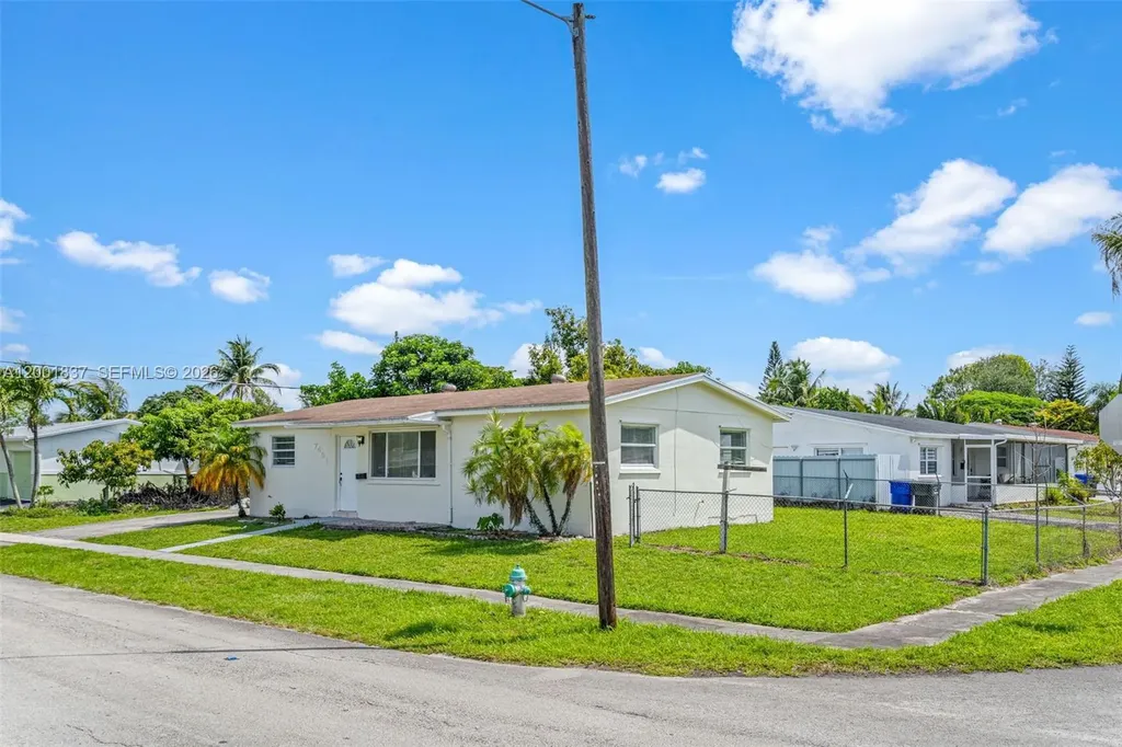 7491 Hope Street Hollywood FL 33024
