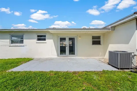 7491 Hope Street Hollywood FL 33024