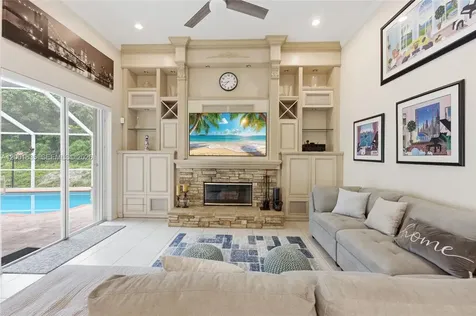6113 NW 53rd Circle Coral Springs FL 33067