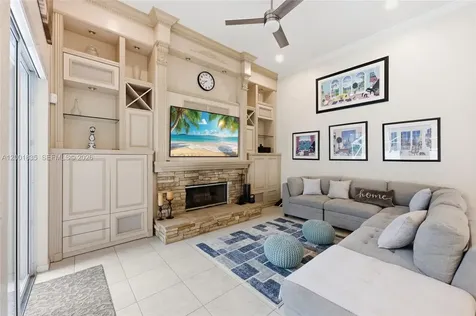 6113 NW 53rd Circle Coral Springs FL 33067