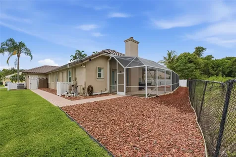 6113 NW 53rd Circle Coral Springs FL 33067