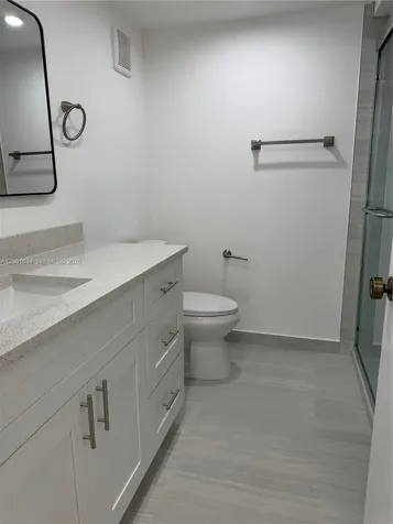 200 Lakeview Drive Weston FL 33326