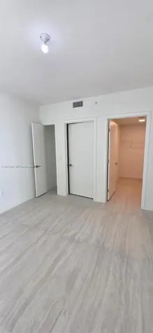 77 SE 5th Street Miami FL 33131