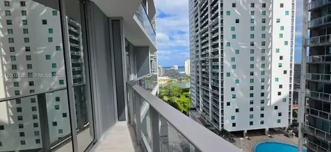 77 SE 5th Street Miami FL 33131