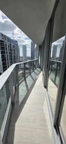 77 SE 5th Street Miami FL 33131