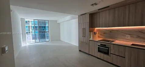 77 SE 5th Street Miami FL 33131