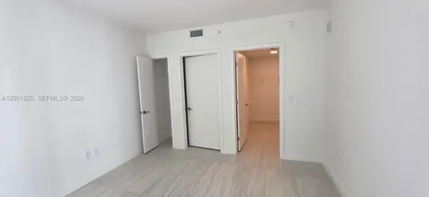 77 SE 5th Street Miami FL 33131