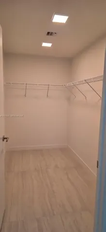 77 SE 5th Street Miami FL 33131