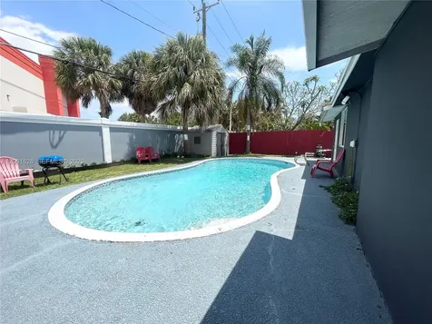 131 NW 57th Street Oakland Park FL 33309