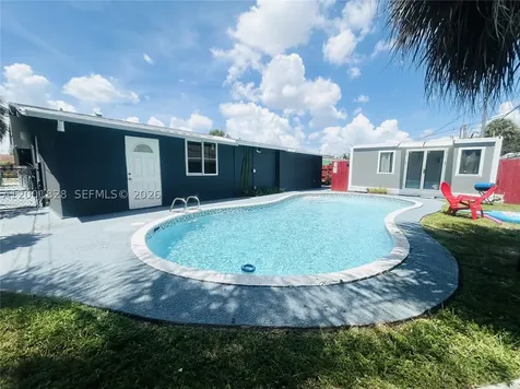 131 NW 57th Street Oakland Park FL 33309