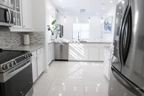 8537 NW 39th Court Cooper City FL 33024