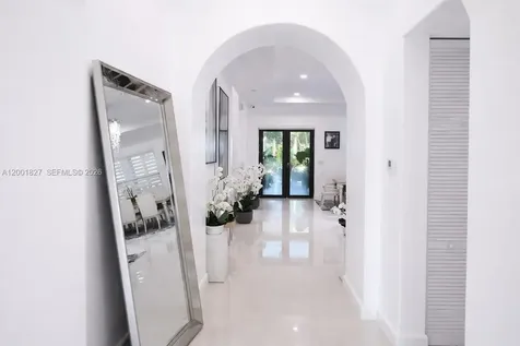 8537 NW 39th Court Cooper City FL 33024