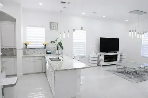 8537 NW 39th Court Cooper City FL 33024