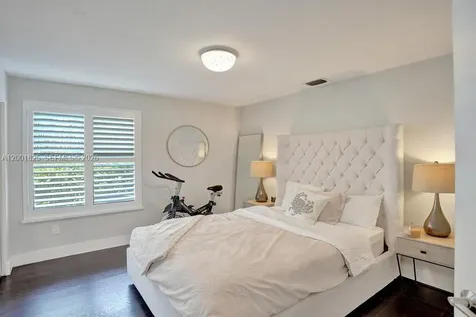 9724 NW 66th Place Parkland FL 33076