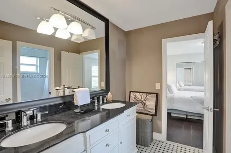 9724 NW 66th Place Parkland FL 33076