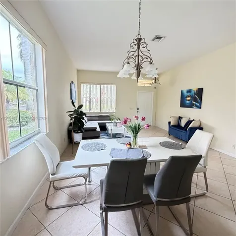 1006 Sunflower Circle Weston FL 33327