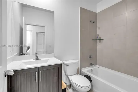 21444 NE 2nd Path Miami FL 33179