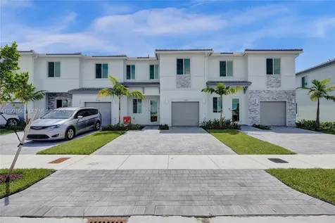 732 SE 13th Court Homestead FL 33034