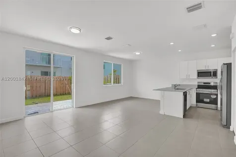 732 SE 13th Court Homestead FL 33034