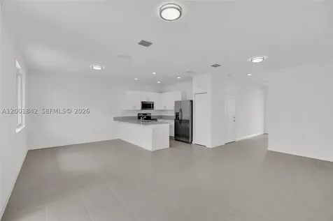 732 SE 13th Court Homestead FL 33034