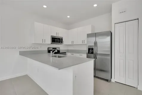 732 SE 13th Court Homestead FL 33034