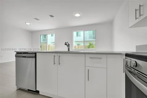 732 SE 13th Court Homestead FL 33034