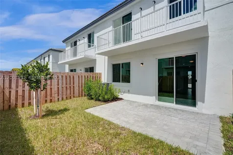 732 SE 13th Court Homestead FL 33034