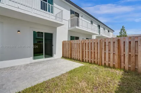 732 SE 13th Court Homestead FL 33034