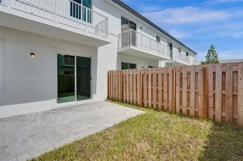 732 SE 13th Court Homestead FL 33034