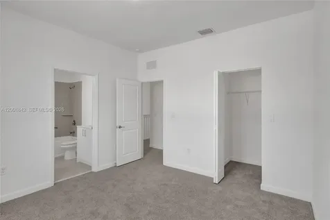 732 SE 13th Court Homestead FL 33034
