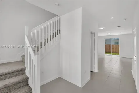 732 SE 13th Court Homestead FL 33034