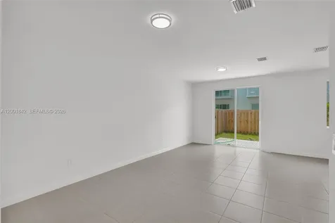 732 SE 13th Court Homestead FL 33034