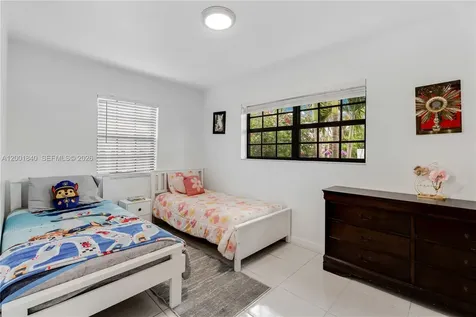 9771 Martinique Drive Cutler Bay FL 33189