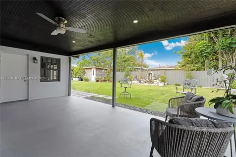 9771 Martinique Drive Cutler Bay FL 33189