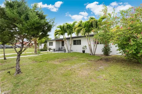 9771 Martinique Drive Cutler Bay FL 33189