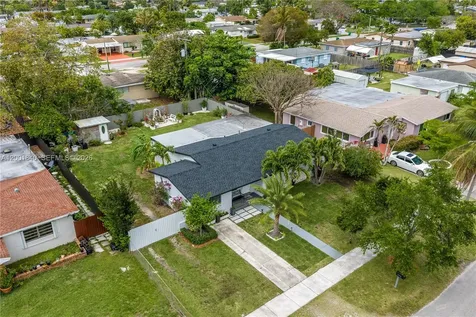 9771 Martinique Drive Cutler Bay FL 33189