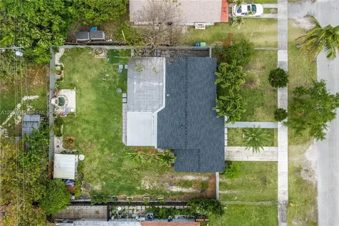 9771 Martinique Drive Cutler Bay FL 33189