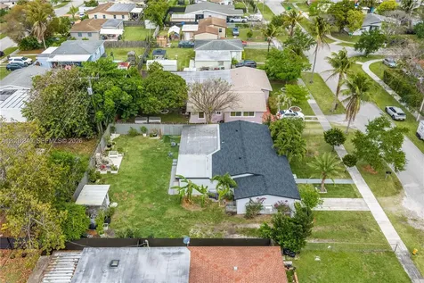 9771 Martinique Drive Cutler Bay FL 33189