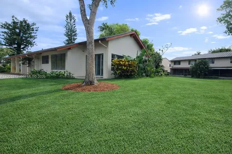 5524 Constant Spring Terrace Lauderhill FL 33319