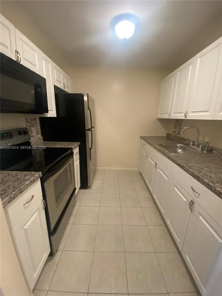 800 SW 131st Avenue Pembroke Pines FL 33027