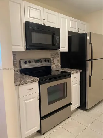 800 SW 131st Avenue Pembroke Pines FL 33027