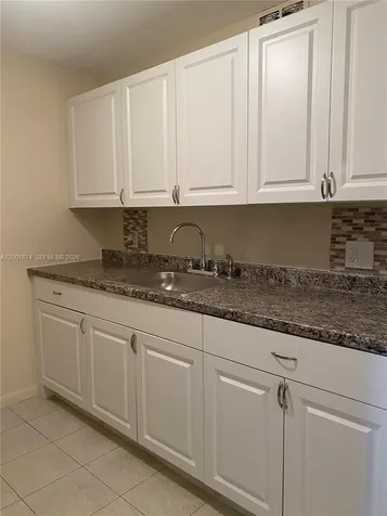 800 SW 131st Avenue Pembroke Pines FL 33027
