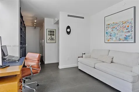 9 Island Avenue Miami Beach FL 33139