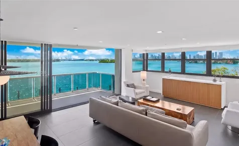 9 Island Avenue Miami Beach FL 33139