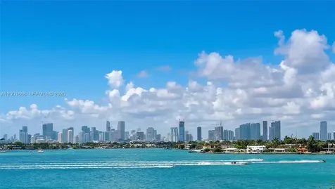 9 Island Avenue Miami Beach FL 33139