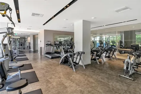 9 Island Avenue Miami Beach FL 33139