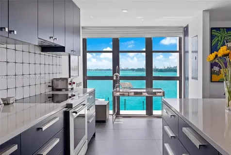 9 Island Avenue Miami Beach FL 33139