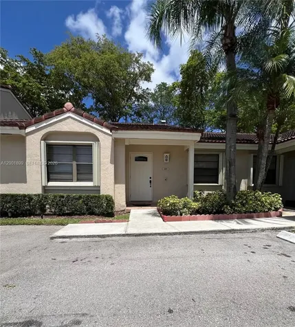 6109 NW 171st Street Hialeah FL 33015