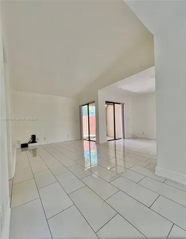 6109 NW 171st Street Hialeah FL 33015