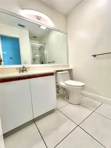 6109 NW 171st Street Hialeah FL 33015